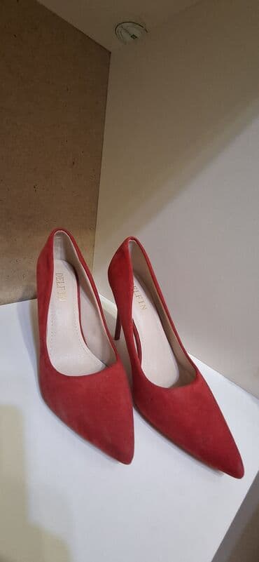 туфли новая не одевала не разу: Туфли, Размер: 38, цвет - Красный, Б/у — 2