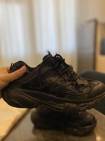 cekmeler 37: Balenciaga Track Black kişi/kadın krossovkaları - Model: Balenciaga — 1