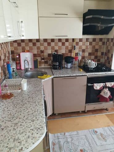 merkez: Bakı, 3 otaqlı, Köhnə tikili, m. Həzi Aslanov, 75 kv. m — 10