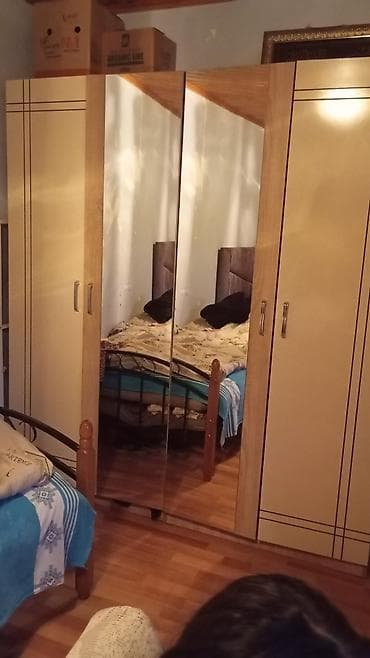 İşlənmiş, 4 qapılı, Güzgülü, Bej, Taxta, Açılan, Düz dolab — 1