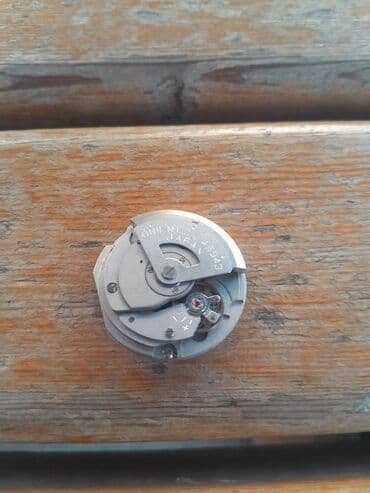 gence saat: Yığılmış saat hissələrindən ibarət bu dəst saat həvəskarları və ya — 2