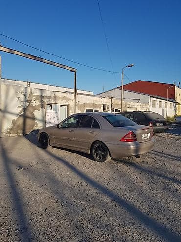 mercedes benz c class 2000: Mercedes-Benz C 240: 2.4 l | 2001 il Sedan — 7