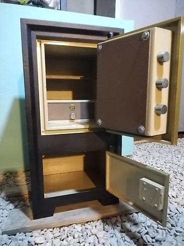 Moyka avadanlığı: Seyf ucuz. Seyf Türk zavod malı. Seyf silah saxlamaq üçün böyük — 6