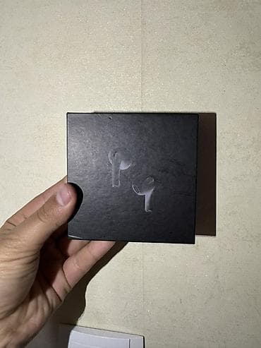 iphone 11 pro max dublikat: Məhsul tam orjinaldır qulaqcıqlarn hər ikisidə işlək vəziyətdədir — 6