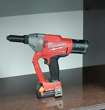 generator kreditle: Professional tikinti və sənaye işləri üçün orijinal Milwaukee M18 — 7