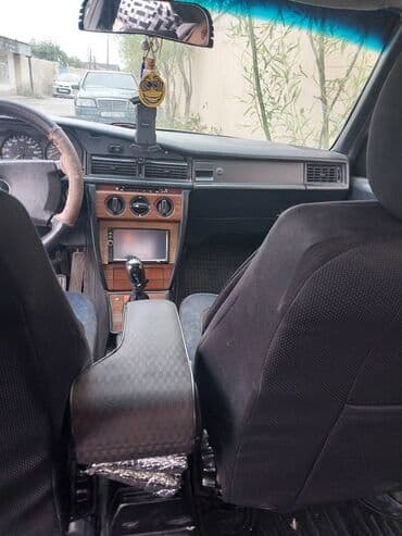 retro avtomobil satışı: Mercedes-Benz sedan, qızılı/rəngli kuzov, 4 qapı, qabaqdan ulduz — 6