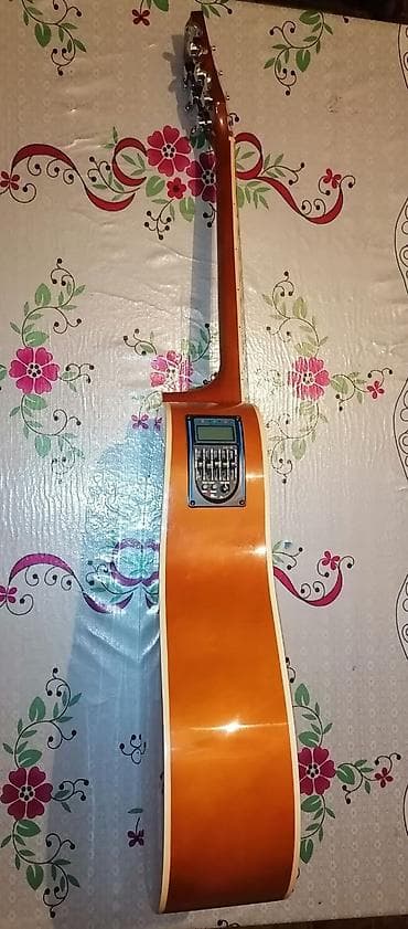 Fleytalar: Akustik gitara satılır idial vəziyyətdədir problemi yoxdu üstündə — 3