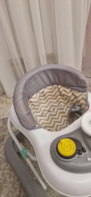 deri plas: Kidilo uşaq yeriyicisi (walker) - Rəng: boz–ağ, açıq yaşıl detallarla — 3