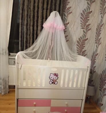 taxt ucun pasteller: Qız üçün, Yeni, Dördbucaq, Beşik, Dəst ilə, Matras ilə, Yellənmə mexanizm ilə — 1