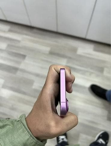 a34 ekran: IPhone 16, Deep Purple, Face ID — 4