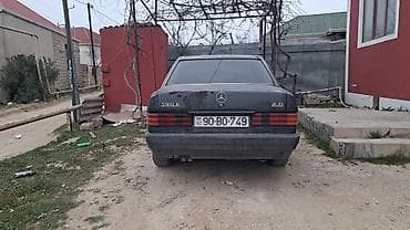 mersedes 213: Mercedes-Benz 190 (W201): 2 l | 1992 il Sedan — 2