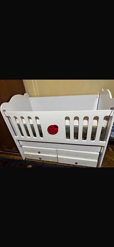 boyalar: Oğlan və qız üçün, Dördbucaq, Beşik, Dəstsiz, Matras ilə, Yellənmə mexanizmsiz — 1