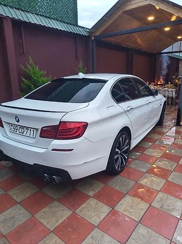 masin sat: BMW 5 series: 2 l | 2012 il Sedan — 10