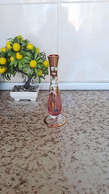 Bir vaza, Bogem şüşəsi lalafo.az -da Bir vaza, Bogem şüşəsi