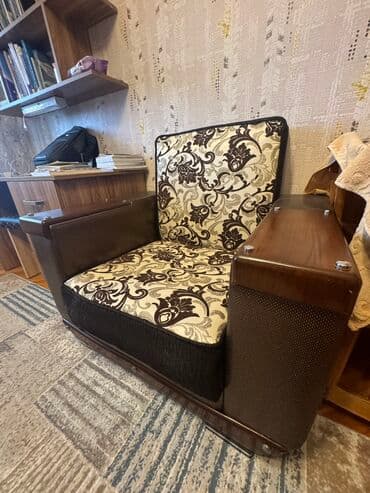 metbex divani satilir: Divan və 2 kreslo. Səliqəli işlədilib — 4
