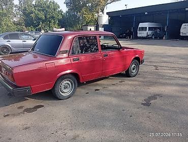 vaz 2107 feredo caşka: VAZ 2107 sedan - Kuzov: 4 qapılı sedan, qırmızı rəng - Mühərrik — 2