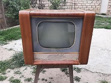 Smart TV bokslar: Antik televizor model REKORD 12 1952 ci ilindi boş bekar adamlar — 1