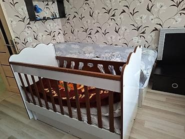 Oğlan və qız üçün, Dördbucaq, Beşik, Dəstsiz, Matras ilə, Yellənmə mexanizmsiz