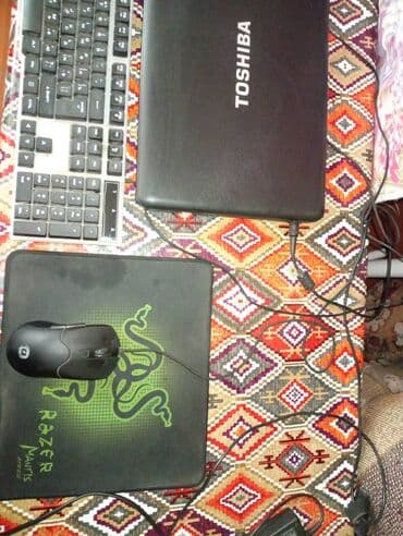 kamera manitoru: Toshiba noutbuk dəsti Xüsusiyyətlər və komplekt: - Toshiba noutbuk — 2
