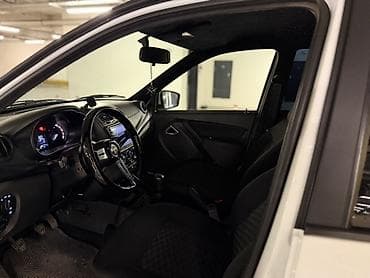 kia rio 2021 model: VAZ (LADA) Granta: 1.6 l | 2024 il 76000 km Sedan — 5