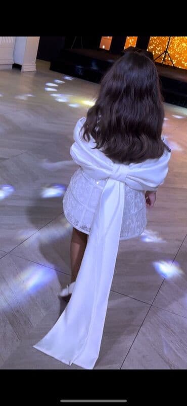 ağ kedlər: Uşaq üçün zərif ağ ziyafət/libas - Model: qısa ətəkli, korset üstlü — 5