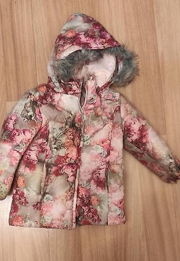 Əla vəziyyətdədir. Zeyland firmasınındır. 3/98 razmerdir. 2-3 yaşa