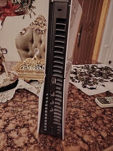the order: Ps 5 slim satılır 2 djostik ilə, ideal vəziyyətdədir, içinde 600 — 1