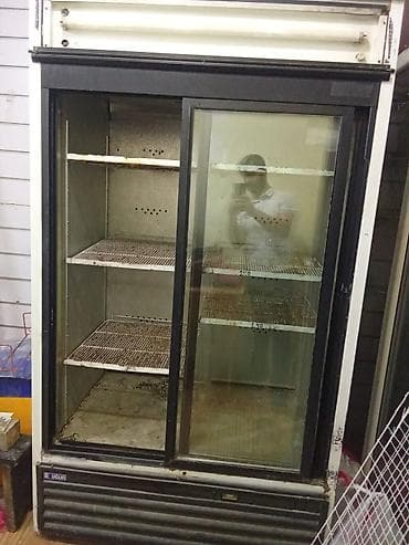 Kod 8689 Vitrin soyuducu satilir 650 azn tam isləkdi Bine qesebesi