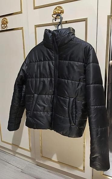 kurtka koja: Qara rəngli qısa şişmə kurtka - Model: qısa kəsim, quilted/şişmə — 1