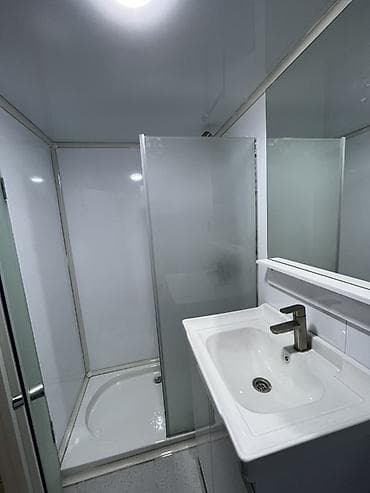 kontener ev: Modul tipli mobil ev – “tiny house” Xüsusiyyətlər: - Daşınan — 8