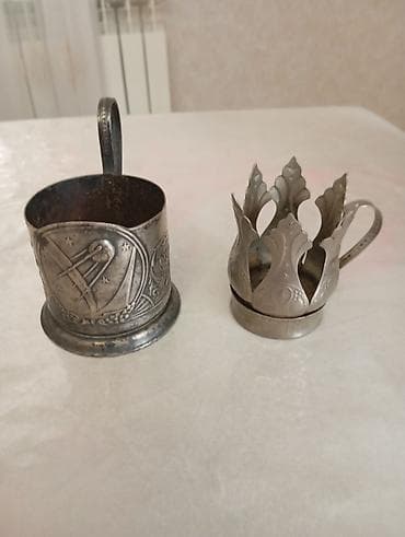 çay servis: Antik metal və şüşə məmulatlardan ibarət kolleksiya Təsvir: - Çay — 1