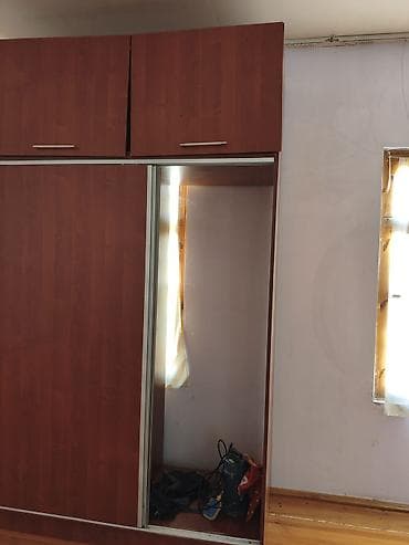 islenmis yataq: İşlənmiş, 3 qapılı, Güzgülü, Qəhvəyi, Taxta, Kupe, Düz dolab — 4