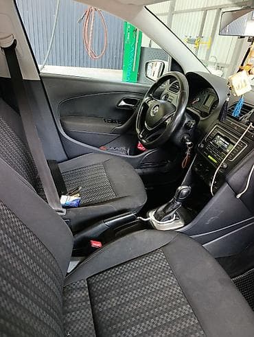 binəqədi dsk: Volkswagen Polo: 1.6 l | 2017 il Sedan — 5