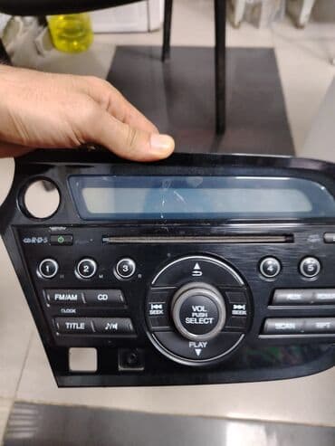 Monitorlar: Honda insight orjinal usden cixma. Cihazda CD pleyer, FM/AM radio və — 3