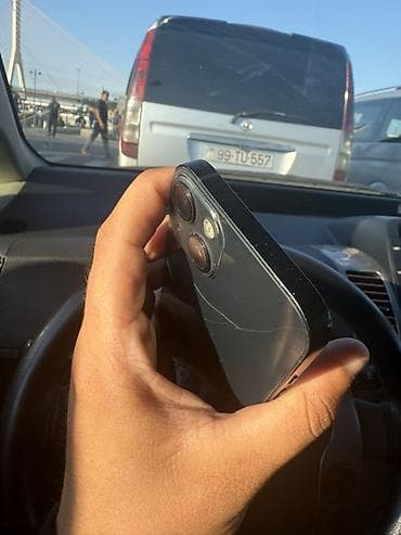 IPhone 13, 128 GB, Qara, Face ID — 3