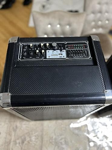 Karaoke: SIVITE aktiv akustik sistem – cüt - Gücləndirici daxilində: “Build in — 8