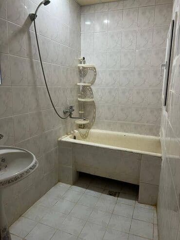 xətai kirayə: Xətai rayonu,Köhnə Günəşlı, Bizim marketin yanı.9 mərtəbəli — 8