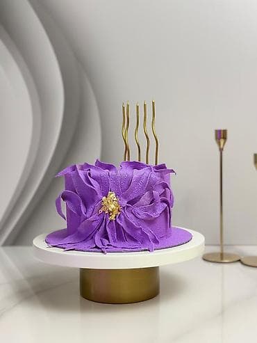 sade ad günü tortlari: Müxtəlif dizaynlarda sifarişlə tortlar - Tematik və fərdi dizayn — 3