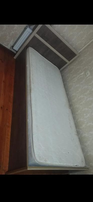 matras ikinci el: Tək nəfərlik kravat 2ədəddir normal vəziyyətdədir matrasları — 1