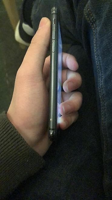 IPhone SE 2020, Qara, Barmaq izi