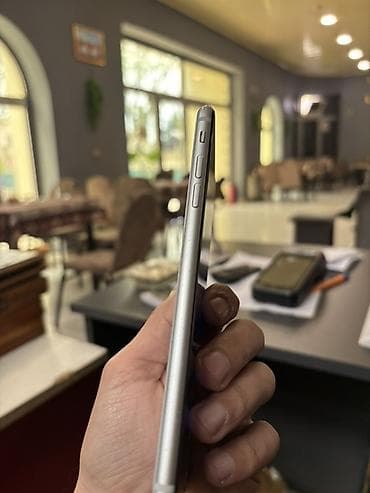 iphone x 64: IPhone 8 Plus, Gümüşü, Barmaq izi — 2