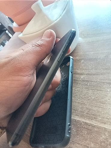 iphone 2 el: IPhone 7, 128 GB, Qara — 4