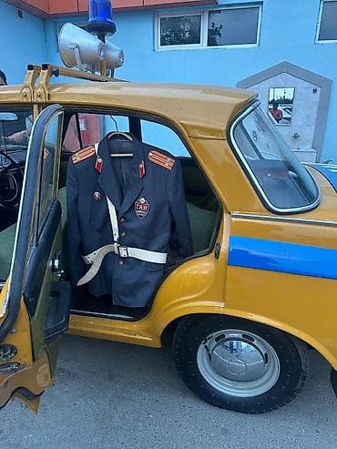 moskvic: Moskviç 412: 0.3 l | 1975 il 65000 km Sedan — 5
