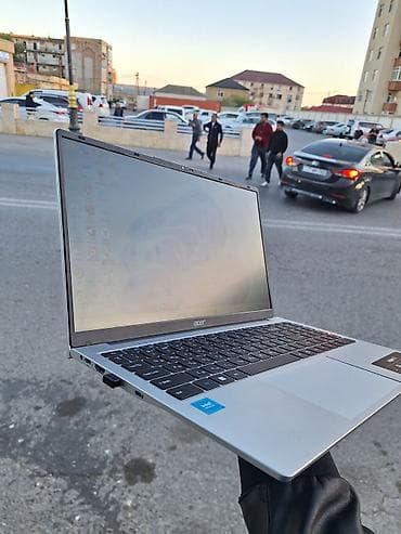 Acer Aspire 3 noutbuku - Model: Acer Aspire 3 (üzərində “Aspire 3” — 4
