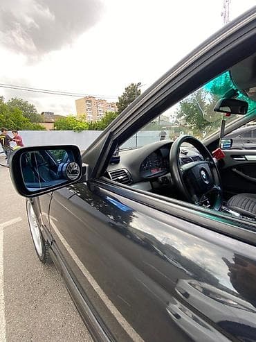 BMW 3 series: 2 l | 2002 il Sedan — 3
