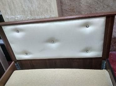 Tecılı satılır.tək adamlıq kravat heç bir problemi yoxdur möhkəm