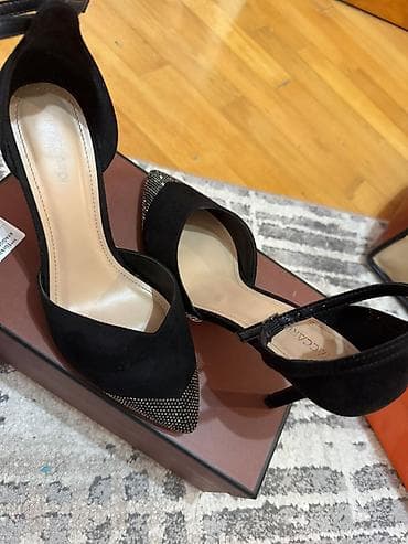 debli koftalar instagram: Qadın yüksək daban ayaqqabıları – 3 fərqli model 1) Qara kristallı — 3