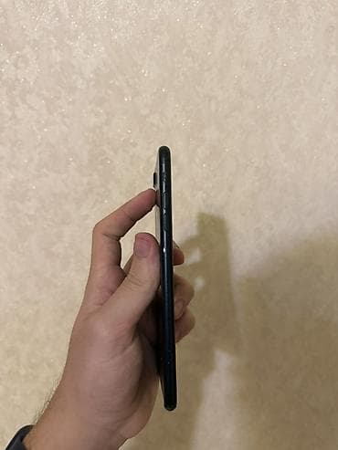 iphone 8 boy: IPhone 7 Plus, 32 GB, Qara, Barmaq izi — 3