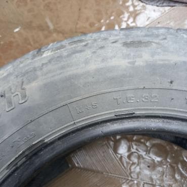 Nəqliyyat: Şin Dunlop 215 / 70 / R 16 — 7
