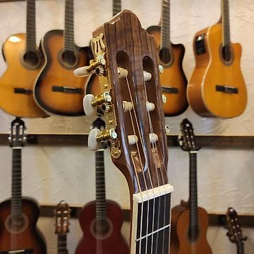gitara çexolu: Klassik gitara Smiger:CG220 Üst: Şam ağacı İstehsalçı:Çin Çanta — 3